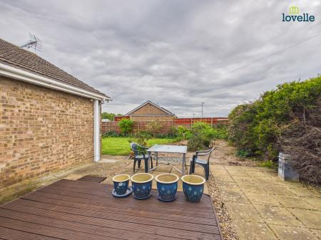 3 bedroom Detached bungalow for sale in Upper Close, Sturton By Stow, LN1