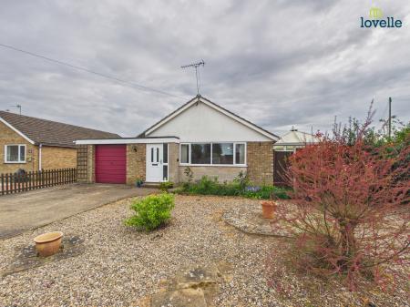 3 bedroom Detached bungalow for sale in Upper Close, Sturton By Stow, LN1
