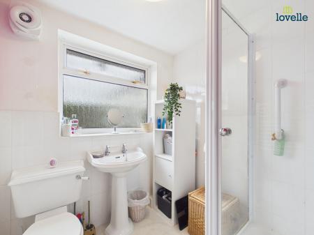 3 bedroom Detached bungalow for sale in Upper Close, Sturton By Stow, LN1