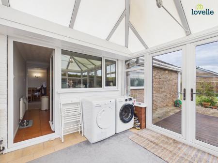 3 bedroom Detached bungalow for sale in Upper Close, Sturton By Stow, LN1