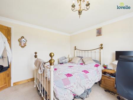 3 bedroom Detached bungalow for sale in Upper Close, Sturton By Stow, LN1