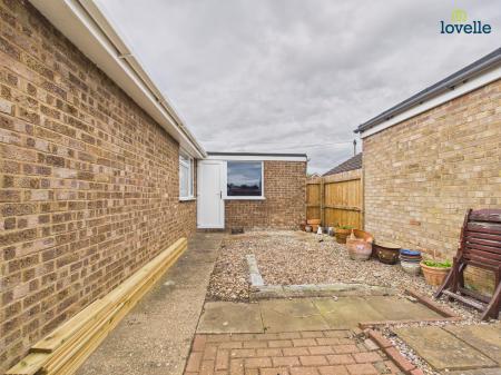 3 bedroom Detached bungalow for sale in Upper Close, Sturton By Stow, LN1