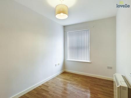 2 bedroom Flat to let in Cambrai Close, Lincoln