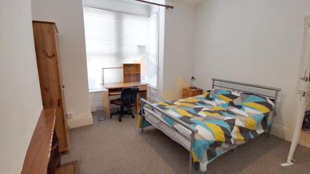 5 bedroom House to let in West Parade, Lincoln