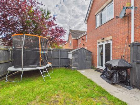 2 bedroom Semi-detached house for sale in Caesar Road, Lincoln, LN6