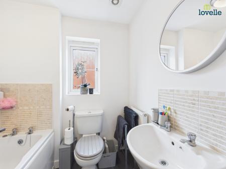 2 bedroom Semi-detached house for sale in Caesar Road, Lincoln, LN6