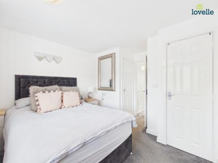 2 bedroom Semi-detached house for sale in Caesar Road, Lincoln, LN6