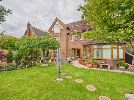 6 bedroom Detached house for sale in Blackfriars Road, Lincoln, LN2