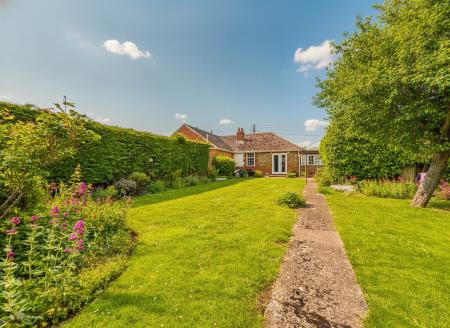 2 bedroom Semi-detached bungalow for sale in Hawthorn Avenue, Cherry Willingham, LN3