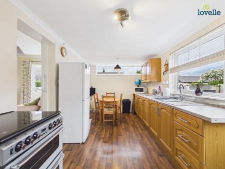 2 bedroom Semi-detached bungalow for sale in Hawthorn Avenue, Cherry Willingham, LN3