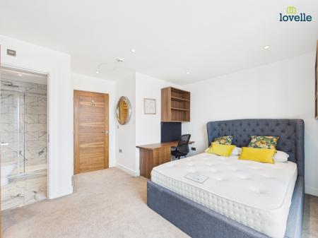 3 bedroom Apartment for sale in 20 Brayford Wharf North, Lincoln, LN1
