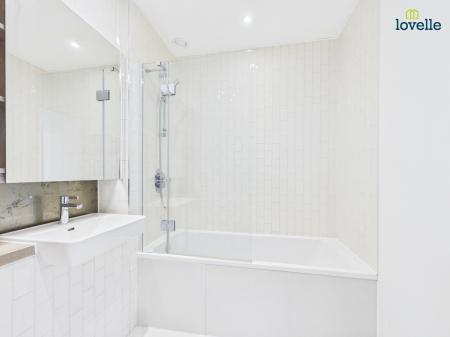 1 bedroom Flat for sale in Ottley Drive, London, SE3