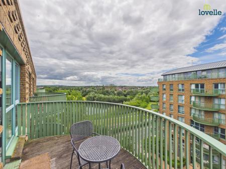 1 bedroom Flat for sale in Ottley Drive, London, SE3
