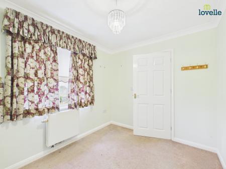 2 bedroom Semi-detached bungalow for sale in Jubilee Court, Lincoln, LN2