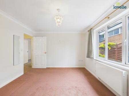 2 bedroom Semi-detached bungalow for sale in Jubilee Court, Lincoln, LN2