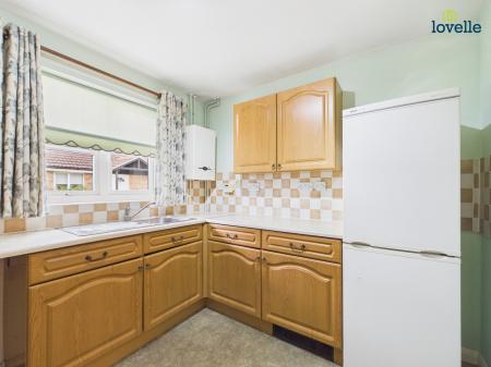 2 bedroom Semi-detached bungalow for sale in Jubilee Court, Lincoln, LN2