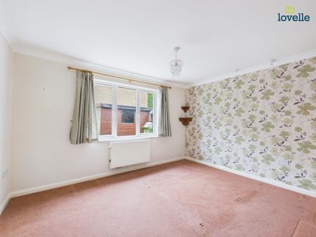 2 bedroom Semi-detached bungalow for sale in Jubilee Court, Lincoln, LN2