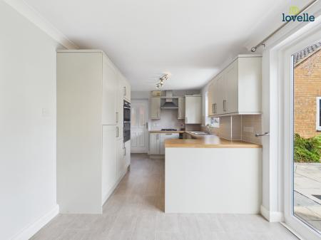 3 bedroom Detached house for sale in Lincoln Road, Dunholme, LN2