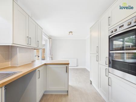 3 bedroom Detached house for sale in Lincoln Road, Dunholme, LN2