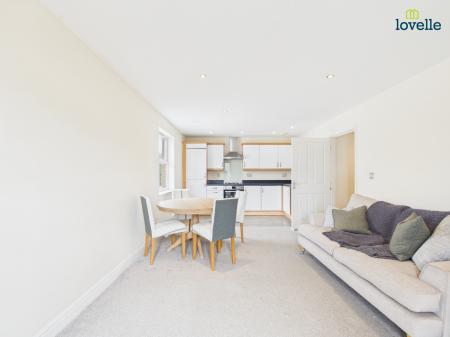 2 bedroom Flat for sale in Olsen Rise, Carlton Centre, Lincoln, LN2