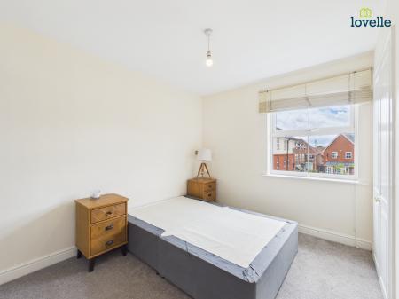 2 bedroom Flat for sale in Olsen Rise, Carlton Centre, Lincoln, LN2