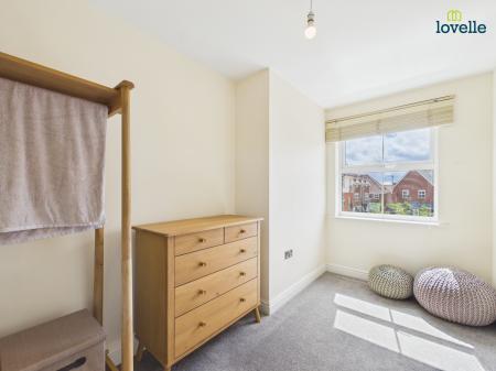 2 bedroom Flat for sale in Olsen Rise, Carlton Centre, Lincoln, LN2