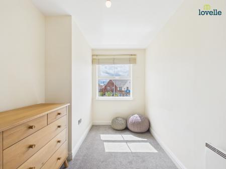 2 bedroom Flat for sale in Olsen Rise, Carlton Centre, Lincoln, LN2
