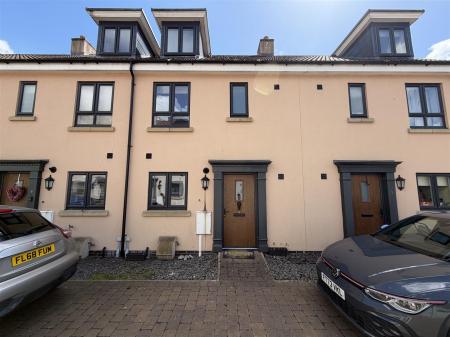 Canal Court, Saxilby, Lincoln
