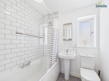 3 bedroom Terraced House to let in Canal Court, Saxilby, Lincoln