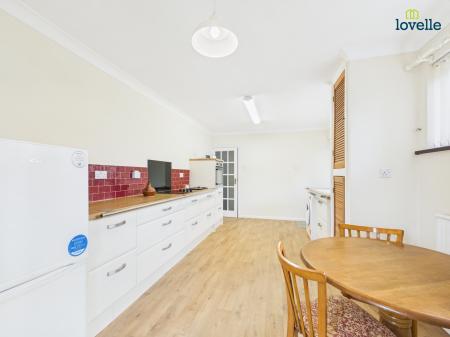 3 bedroom Detached bungalow for sale in Manor Road, Saxilby, LN1