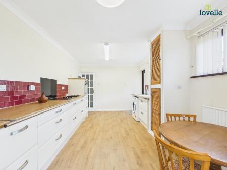 3 bedroom Detached bungalow for sale in Manor Road, Saxilby, LN1