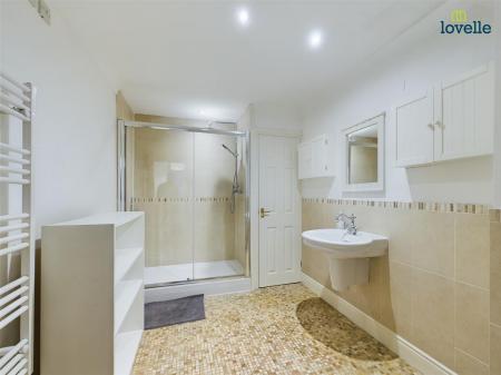 5 bedroom Detached house to let in Cromwell Street, Lincoln