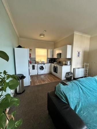 2 bedroom Flat to let in St. Marks Square, Lincoln