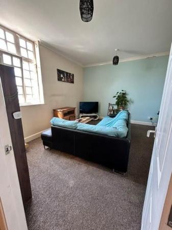 2 bedroom Flat to let in St. Marks Square, Lincoln