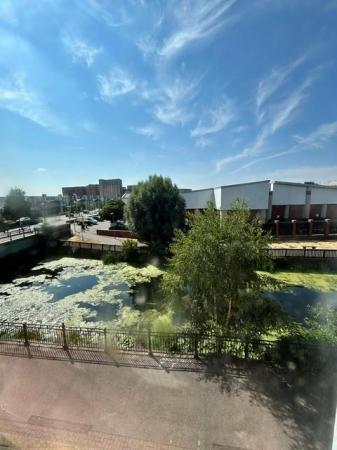 2 bedroom Flat to let in St. Marks Square, Lincoln