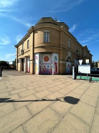 St. Marks Square, Lincoln