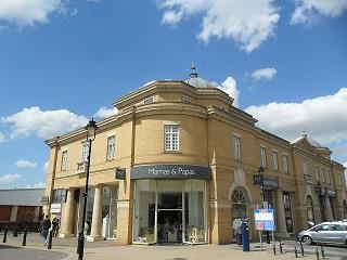2 bedroom Flat to let in St. Marks Square, Lincoln