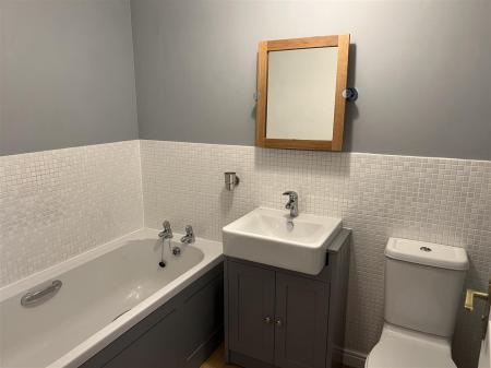 3 bedroom House to let in Thyme Walk, Witham St. Hughs, Lincoln