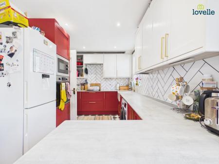 2 bedroom Semi-detached house for sale in Fourth Avenue, Lincoln, LN1