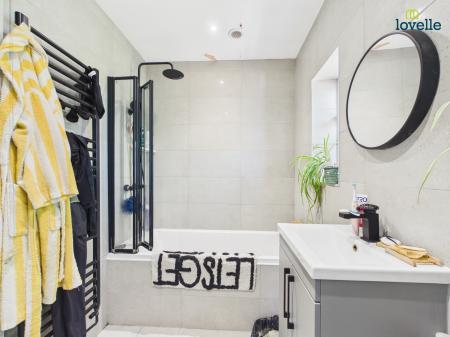 2 bedroom Semi-detached house for sale in Fourth Avenue, Lincoln, LN1