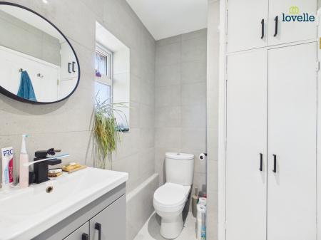 2 bedroom Semi-detached house for sale in Fourth Avenue, Lincoln, LN1
