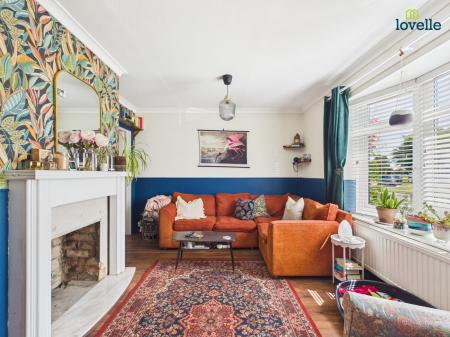 2 bedroom Semi-detached house for sale in Fourth Avenue, Lincoln, LN1