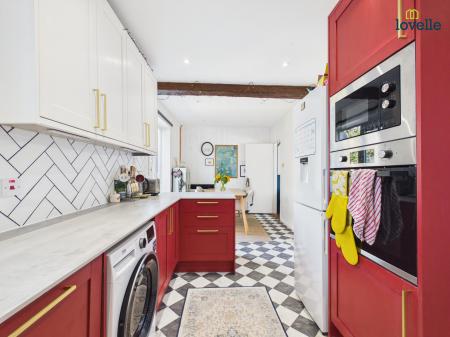 2 bedroom Semi-detached house for sale in Fourth Avenue, Lincoln, LN1