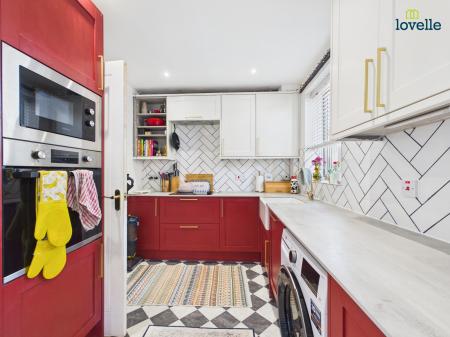 2 bedroom Semi-detached house for sale in Fourth Avenue, Lincoln, LN1
