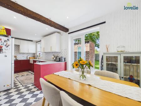 2 bedroom Semi-detached house for sale in Fourth Avenue, Lincoln, LN1