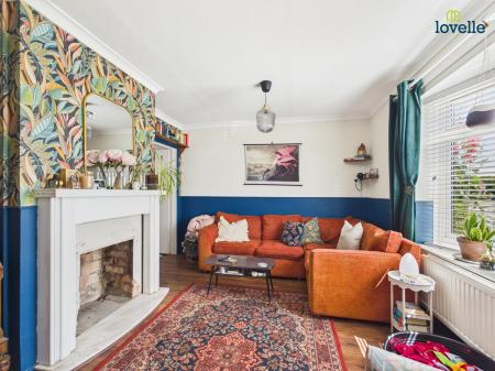 2 bedroom Semi-detached house for sale in Fourth Avenue, Lincoln, LN1