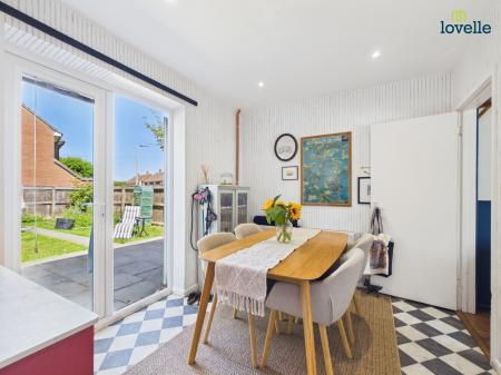 2 bedroom Semi-detached house for sale in Fourth Avenue, Lincoln, LN1