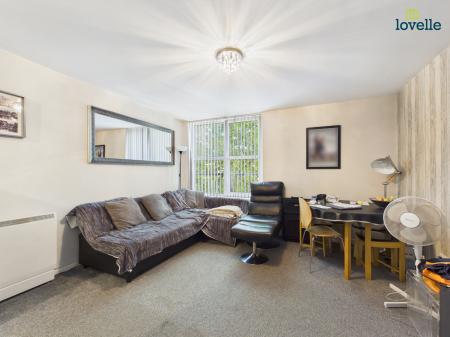 2 bedroom Flat for sale in Grantavon House, Lincoln, LN5