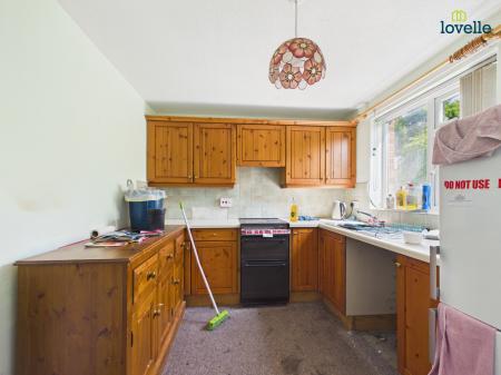 2 bedroom Semi-detached bungalow for sale in Hawthorn Chase, Greetwell Fields, Lincoln, LN2