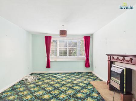 2 bedroom Semi-detached bungalow for sale in Hawthorn Chase, Greetwell Fields, Lincoln, LN2